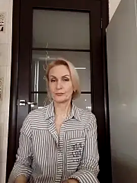 Snapshot of MichelleSolis chatting on 21, 3, 2026 MichelleSolis online show from 21, 3, 2026