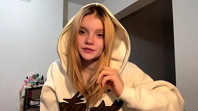 Snapshot of Tiffany_Muse chatting on 7, 2, 2026 Tiffany Muse online show from 7, 2, 2026