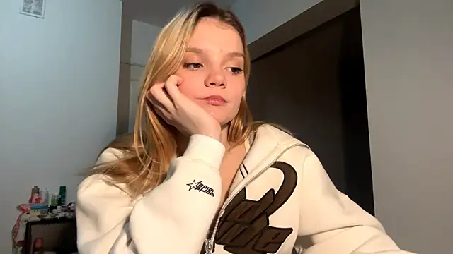 Snapshot of Tiffany_Muse chatting on 12, 2, 2026 Tiffany Muse online show from 12, 2, 2026