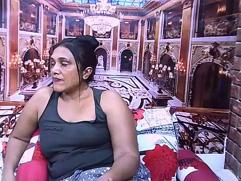 IndianSexyLady20 online show from 14, 5, 2026