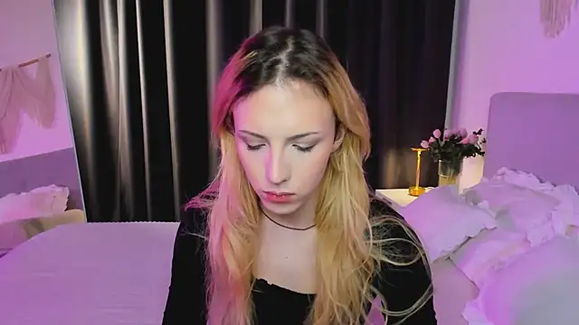 Tiffany  King online show from 6, 5, 2026