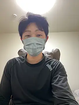 Snapshot of K0U-123 chatting on 5, 3, 2026 K0U-123 online show from 5, 3, 2026