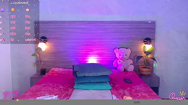 Snapshot of Sophia_Valentina chatting on 25, 6, 2026 Sophia Valentina online show from 25, 6, 2026