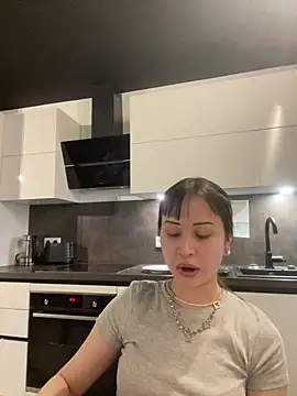 Just-Lilly online show from 23, 6, 2026