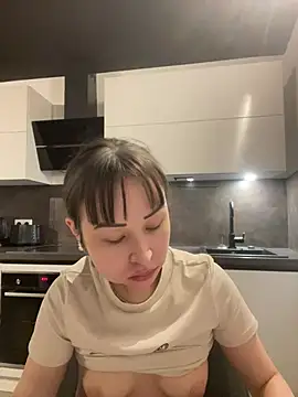 Just-Lilly online show from 21, 7, 2026