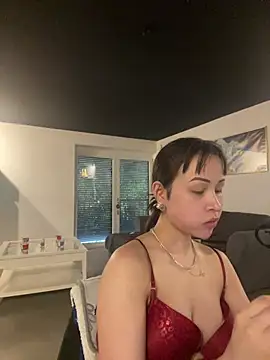 Just-Lilly online show from 29, 7, 2026