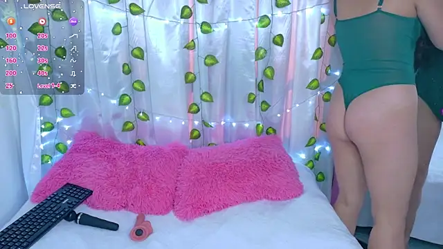 Snapshot of AlannaSmiless chatting on 1, 3, 2026 AlannaSmiless online show from 1, 3, 2026