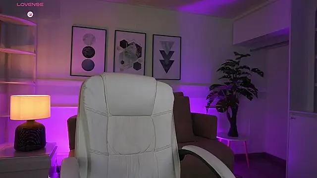 IvyGrabes online show from 24, 7, 2026