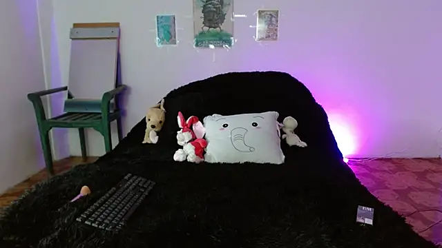 Snapshot of miadavisXXX chatting on 17, 3, 2026 miadavisXXX online show from 17, 3, 2026