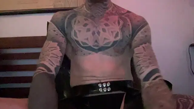 Snapshot of fftattooed chatting on 26, 7, 2026 fftattooed online show from 26, 7, 2026