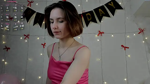 Snapshot of VelvetCaress chatting on 7, 3, 2026 VelvetCaress online show from 7, 3, 2026