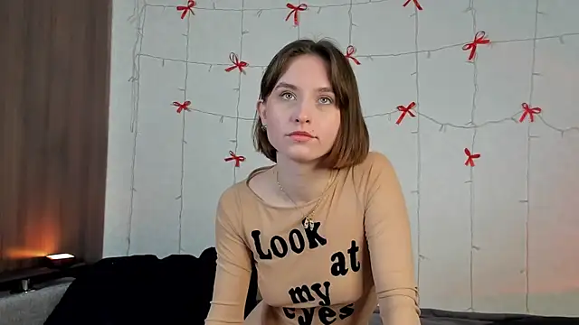 VelvetCaress online show from 24, 6, 2026