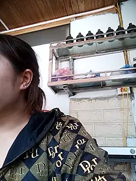 Snapshot of cute-hiphop chatting on 7, 6, 2026 cute-hiphop online show from 7, 6, 2026