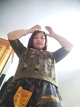 Snapshot of cute-hiphop chatting on 8, 6, 2026 cute-hiphop online show from 8, 6, 2026