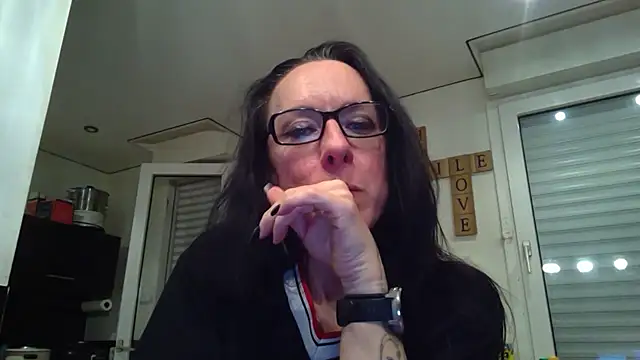 Snapshot of FITGIRL-MAEVA chatting on 10, 2, 2026 FITGIRL-MAEVA online show from 10, 2, 2026