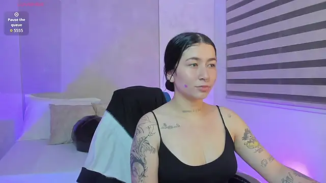 charlottee27  online show from 22, 5, 2026