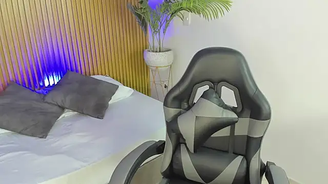 milaack  online show from 16, 2, 2026