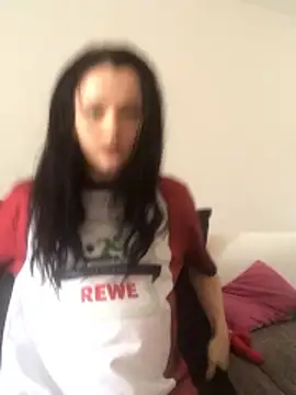 LeonieClaire online show from 20, 3, 2026