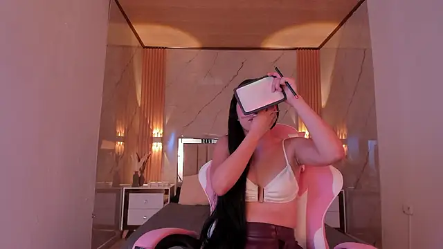 Snapshot of avigail_xo chatting on 3, 2, 2026 avigail xo online show from 3, 2, 2026