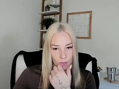 VelvetAngela online show from 6, 2, 2026