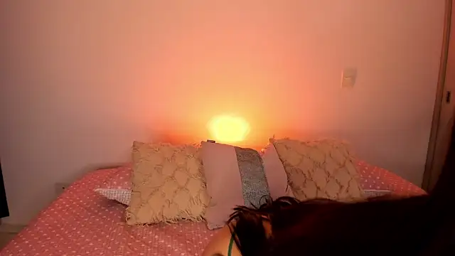 valeriekhaleesi online show from 7, 5, 2026