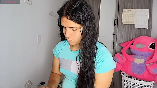 Snapshot of alys_love chatting on 16, 3, 2026 alys love online show from 16, 3, 2026