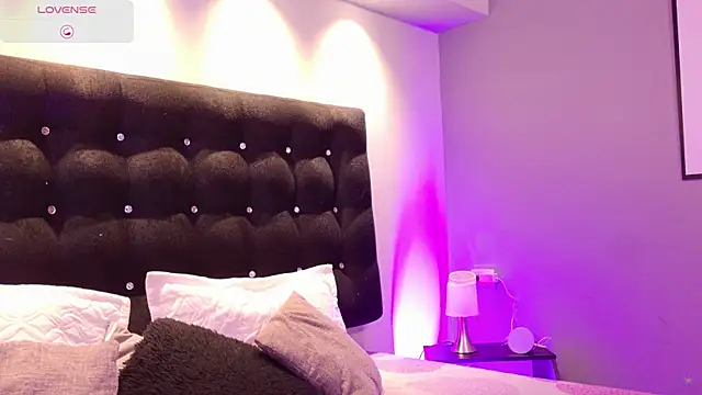 Aitana Oliveira online show from 17, 3, 2026