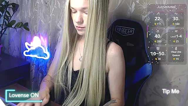 Shiny Victoria online show from 24, 7, 2026