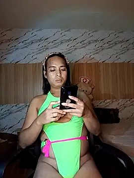 Snapshot of DollyWinter chatting on 12, 3, 2026 DollyWinter online show from 12, 3, 2026