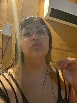 Snapshot of calistrababy chatting on 2, 2, 2026 calistrababy online show from 2, 2, 2026