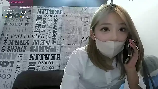 Snapshot of erinaka123 chatting on 23, 2, 2026 erinaka123 online show from 23, 2, 2026