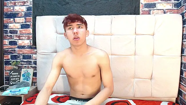 massimoferrera303av online show from 23, 3, 2026