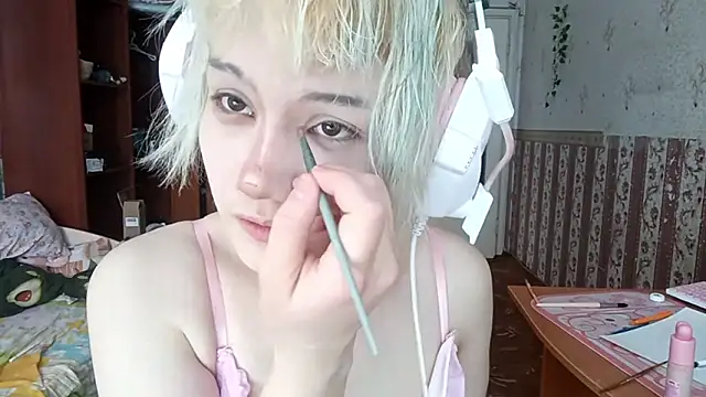 Snapshot of KathernSaulters chatting on 8, 3, 2026 KathernSaulters online show from 8, 3, 2026