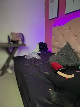 Snapshot of Karolaiin_LS chatting on 11, 2, 2026 Karolaiin LS online show from 11, 2, 2026