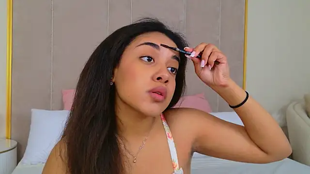 Luna Cortier online show from 11, 7, 2026