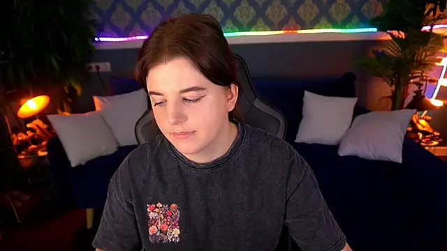 KristiFoxy online show from 27, 6, 2026