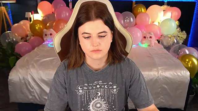 KristiFoxy online show from 28, 6, 2026