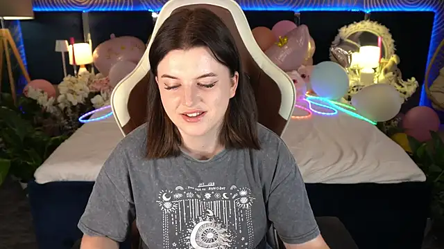 KristiFoxy online show from 19, 7, 2026