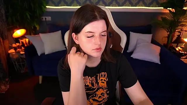 KristiFoxy online show from 21, 7, 2026