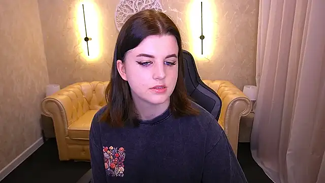 KristiFoxy online show from 27, 7, 2026