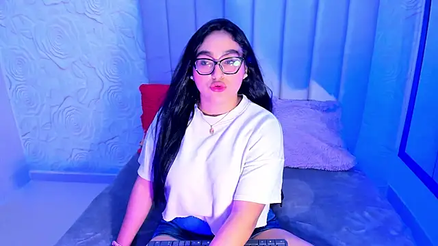 Snapshot of Lya_dubois_ chatting on 25, 6, 2026 Lya dubois online show from 25, 6, 2026