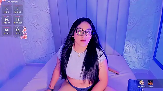 Snapshot of Lya_dubois_ chatting on 27, 6, 2026 Lya dubois online show from 27, 6, 2026