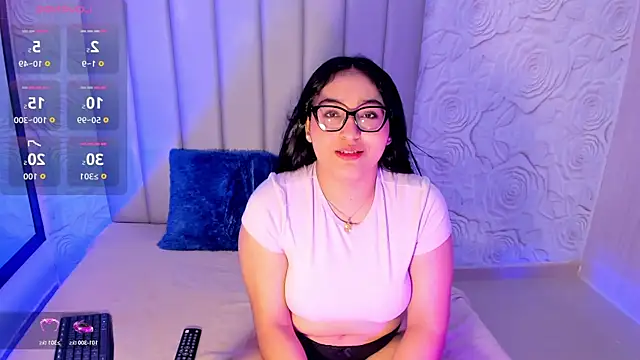 Snapshot of Lya_dubois_ chatting on 9, 7, 2026 Lya dubois online show from 9, 7, 2026