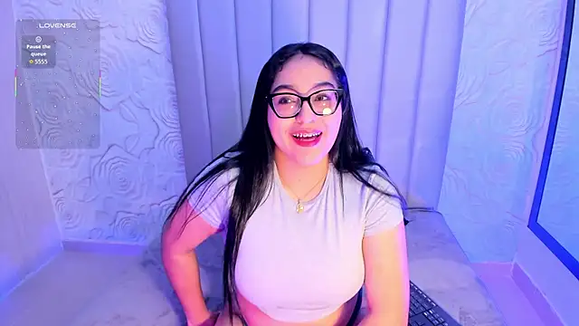 Snapshot of Lya_dubois_ chatting on 17, 7, 2026 Lya dubois online show from 17, 7, 2026