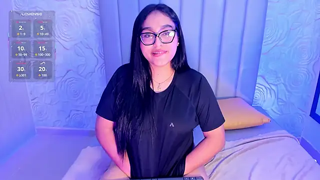Snapshot of Lya_dubois_ chatting on 21, 7, 2026 Lya dubois online show from 21, 7, 2026