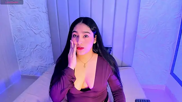 Snapshot of Lya_dubois_ chatting on 22, 7, 2026 Lya dubois online show from 22, 7, 2026