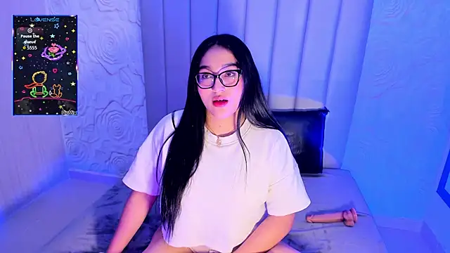 Snapshot of Lya_dubois_ chatting on 24, 7, 2026 Lya dubois online show from 24, 7, 2026
