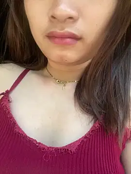 yuii-717 online show from 22, 4, 2026