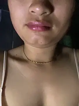 yuii-717 online show from 22, 4, 2026