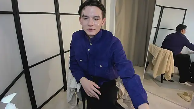 Snapshot of Ian_Harrickton chatting on 8, 3, 2026 Ian Harrickton online show from 8, 3, 2026